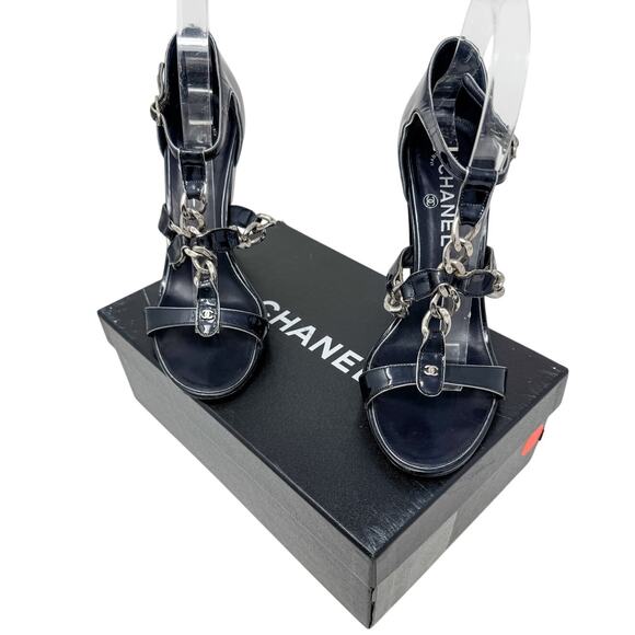 Chanel Patent & CC Logo Chain Link Navy Silver Block Heel Sandals size 39.5 - Picture 2 of 16